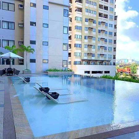 City View At The Persimmon Studios Cebu Stadt Exterior foto
